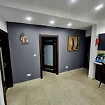 Platinum Court Δωμάτια σε οικογενειακή κατοικία *