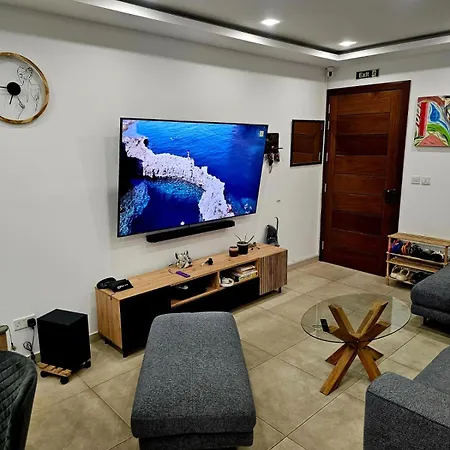 Platinum Court Homestay *